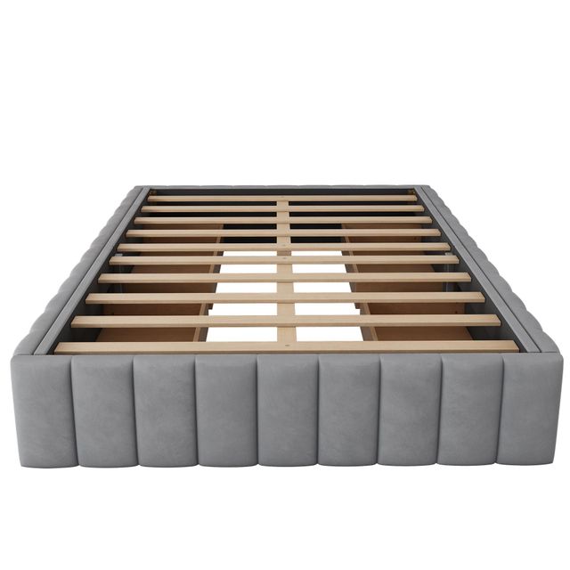 Offerta Letto imbottito con rete a doghe 140x200 cm