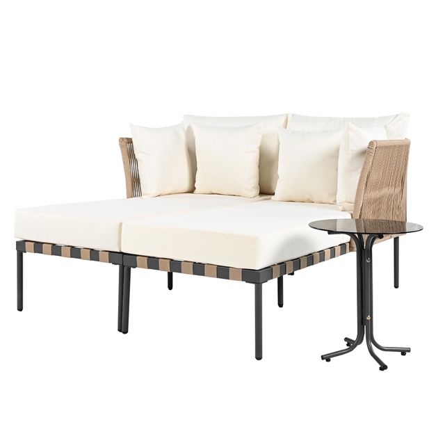 Offerta Set 2 Lettini da Giardino in Rattan con Tavolino e Cuscini